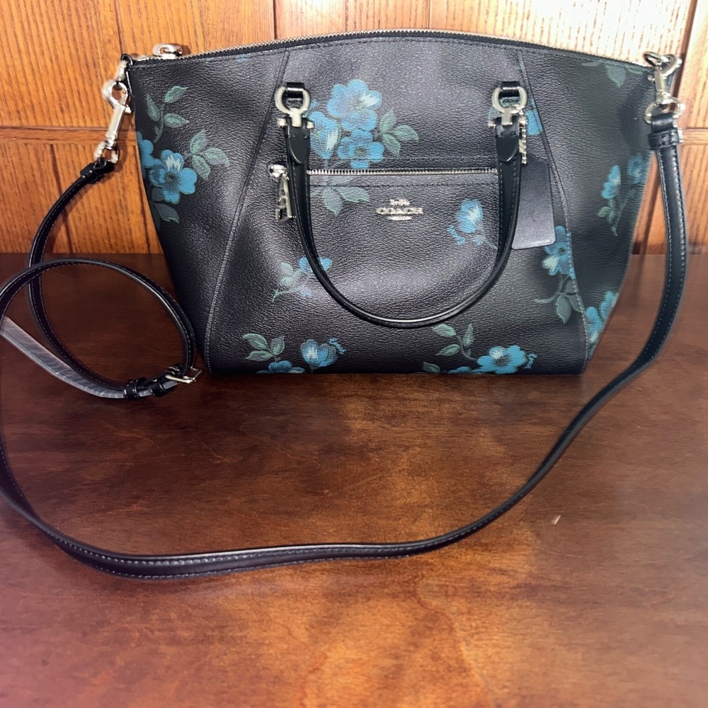 Authentic Coach Bag ( New without Tags)